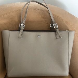 Tory Burch large tote bag, great condition!